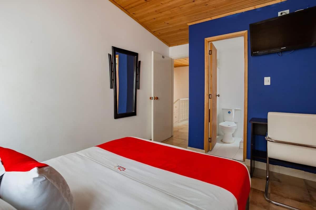 Hotel Casa Normandia Bogota Bagian luar foto