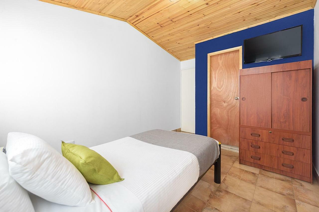 Hotel Casa Normandia Bogota Bagian luar foto