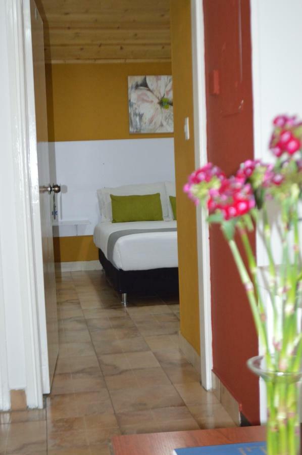 Hotel Casa Normandia Bogota Bagian luar foto